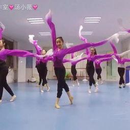 六一成人圆桌舞视频,亲子圆桌舞，共度温馨佳节